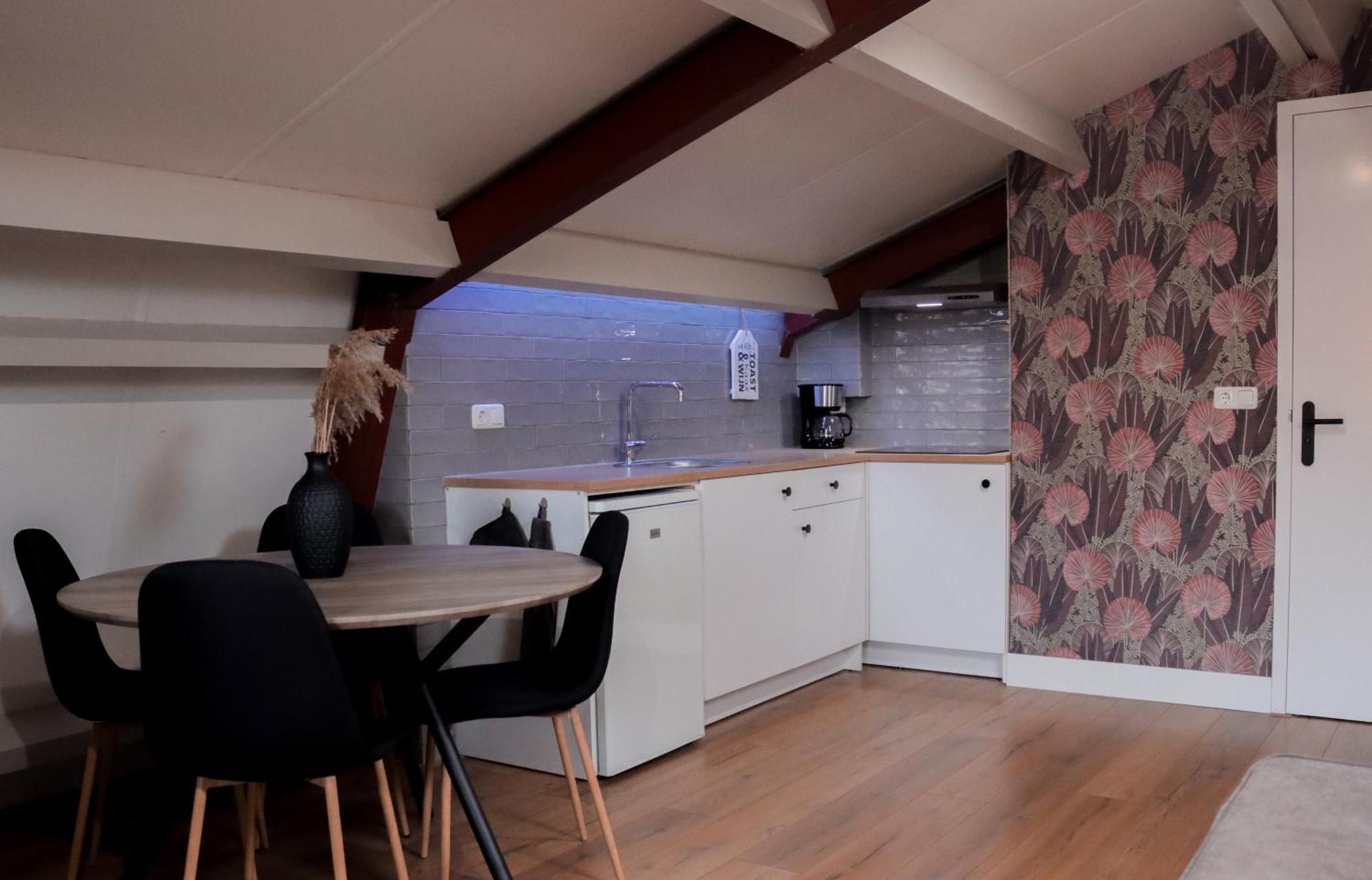 B&B De Kalverschuur Schoonrewoerd ภายนอก รูปภาพ